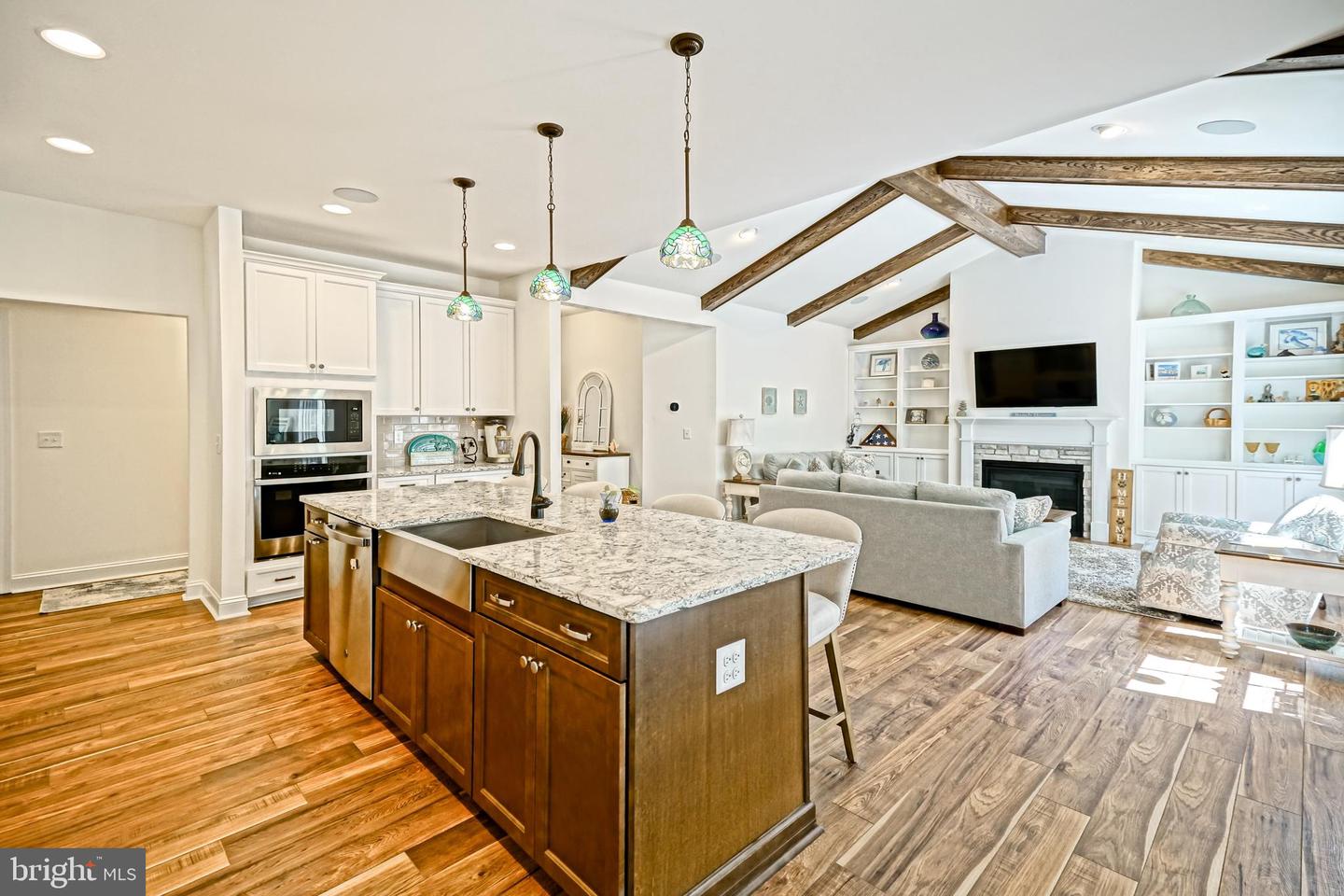 listing image