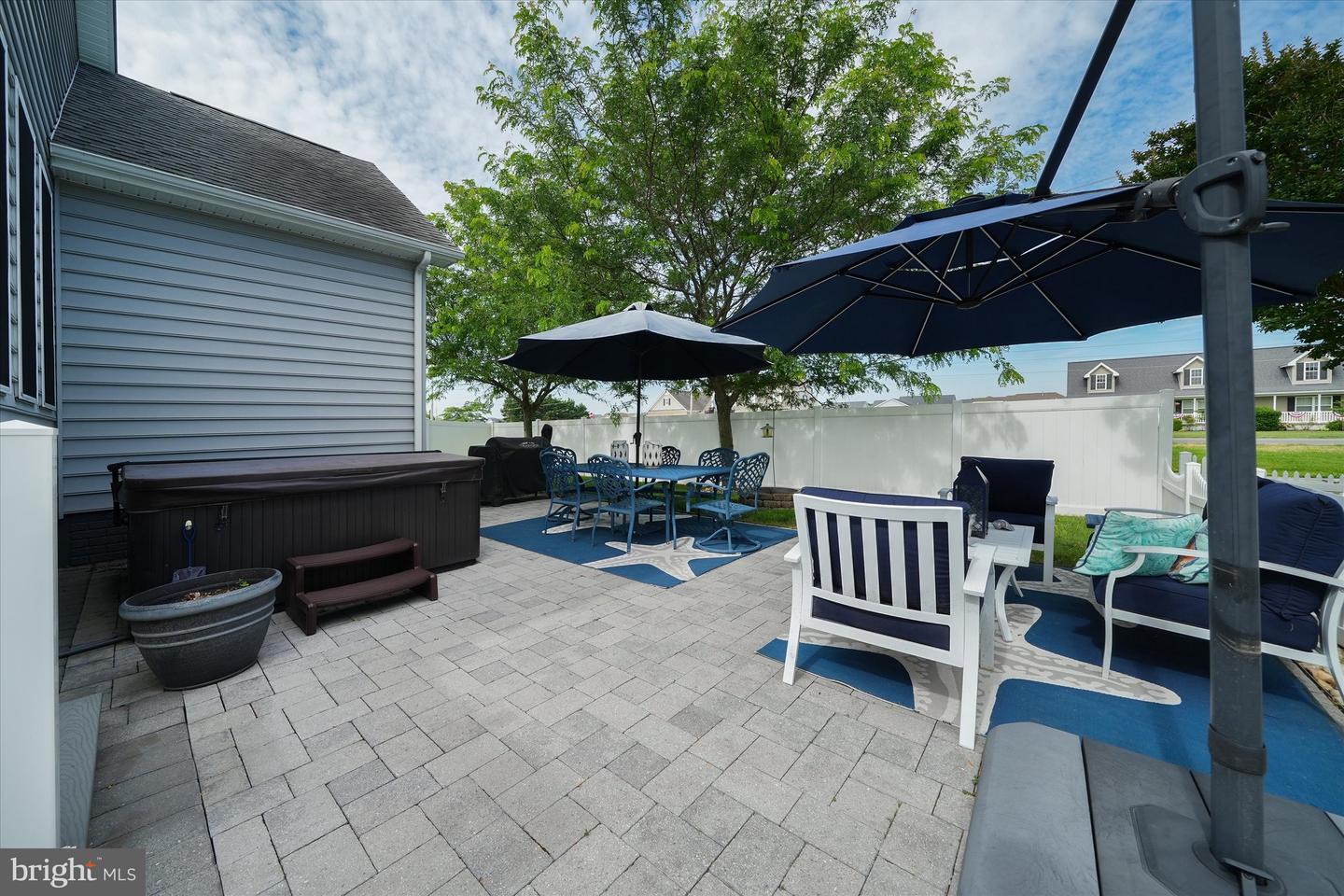listing image
