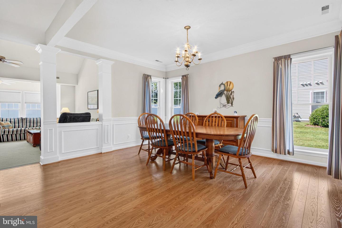 listing image
