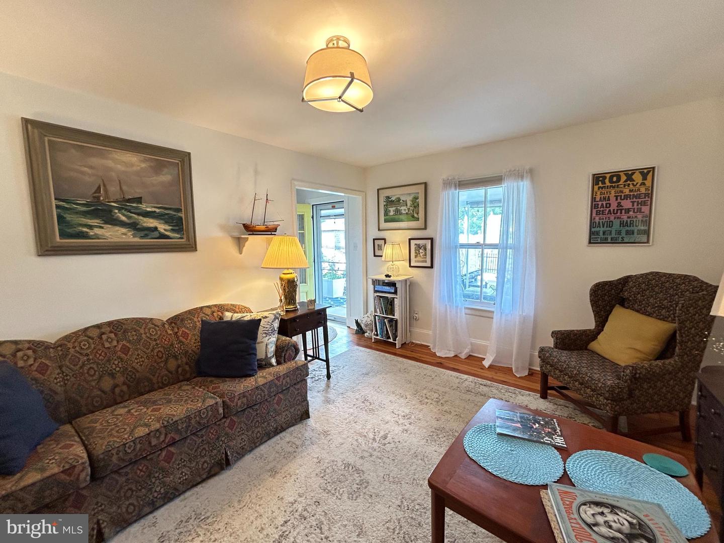listing image
