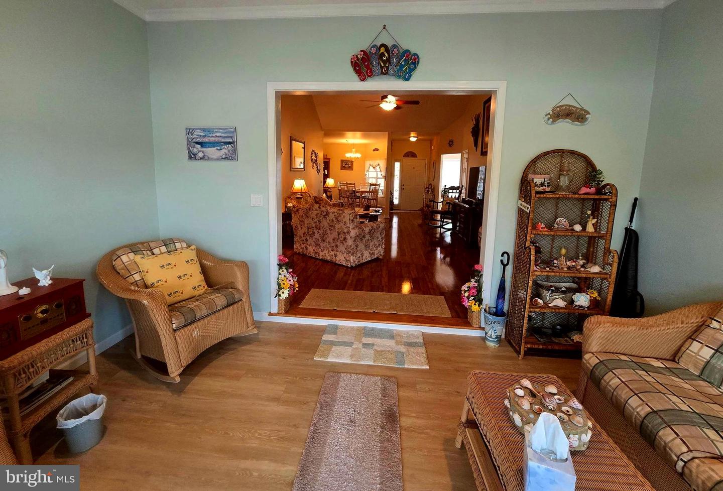 listing image
