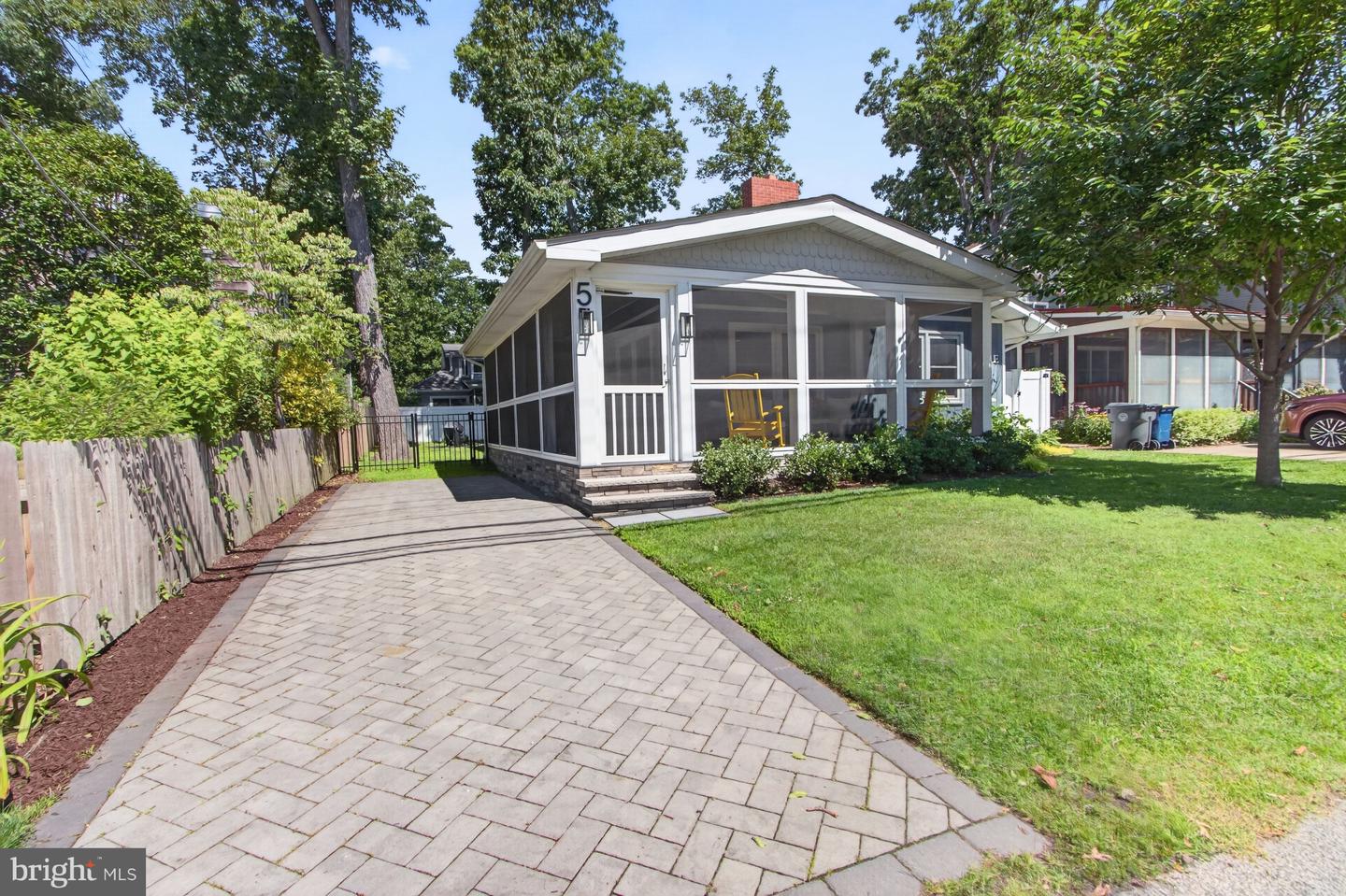 listing image