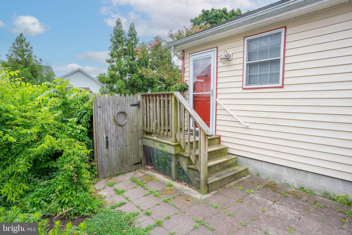 listing image