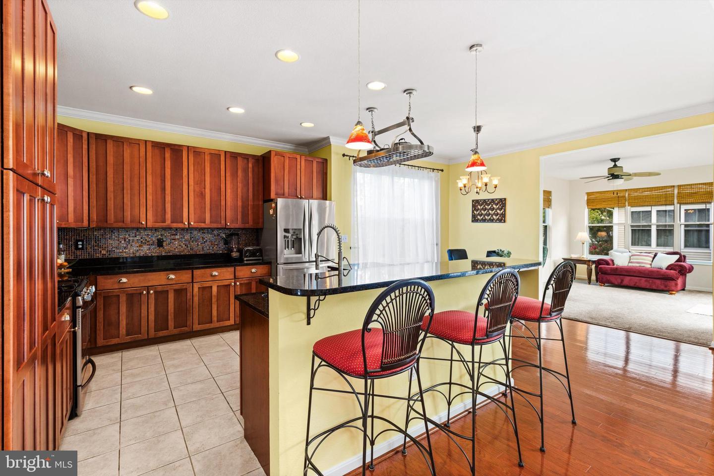 listing image