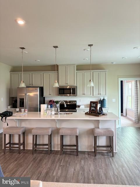listing image