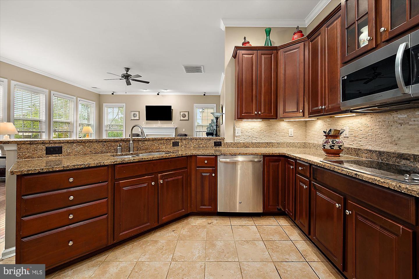 listing image