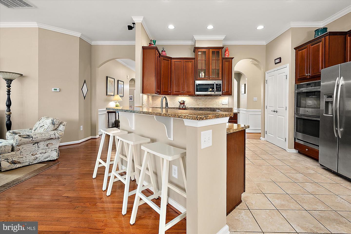 listing image