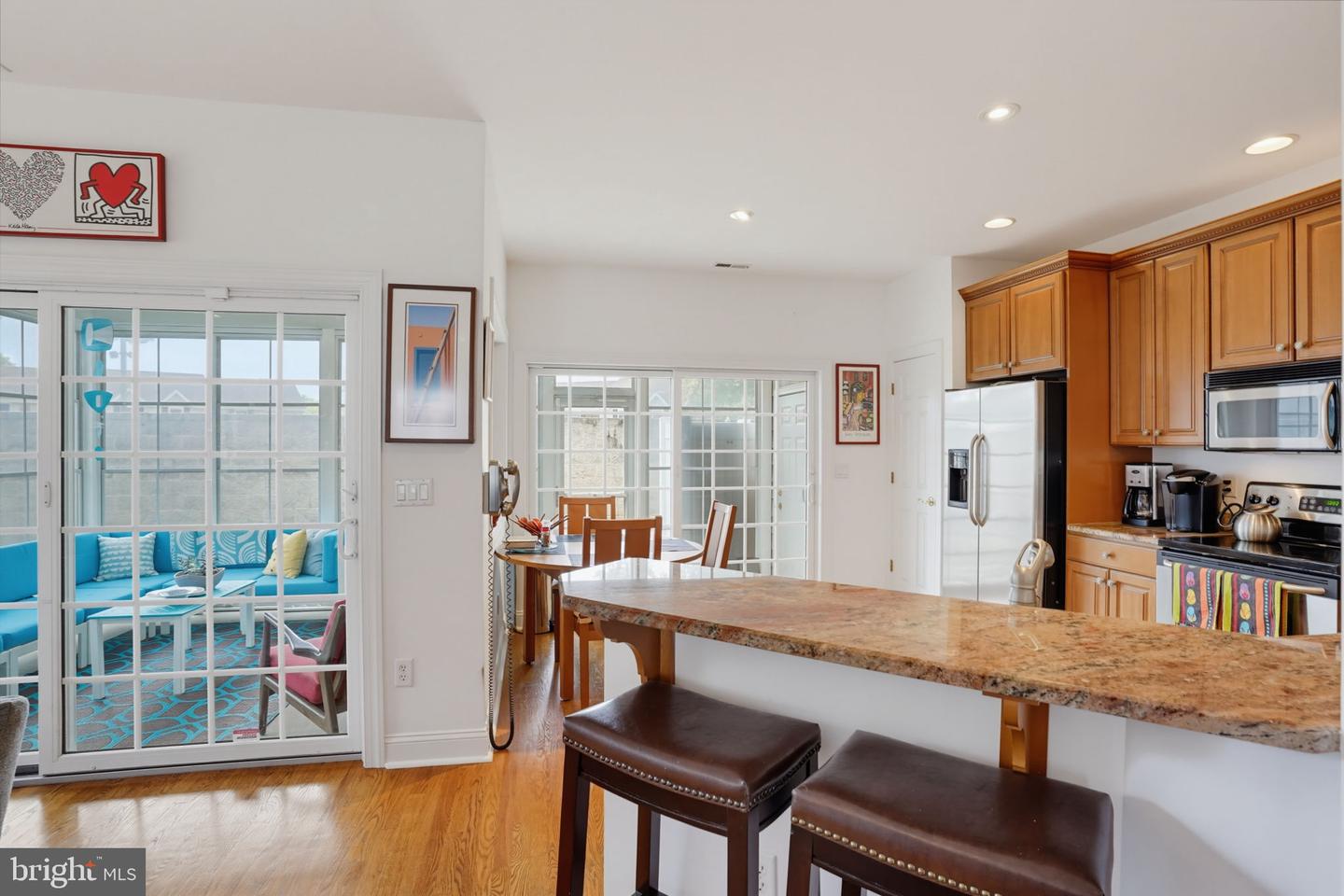 listing image