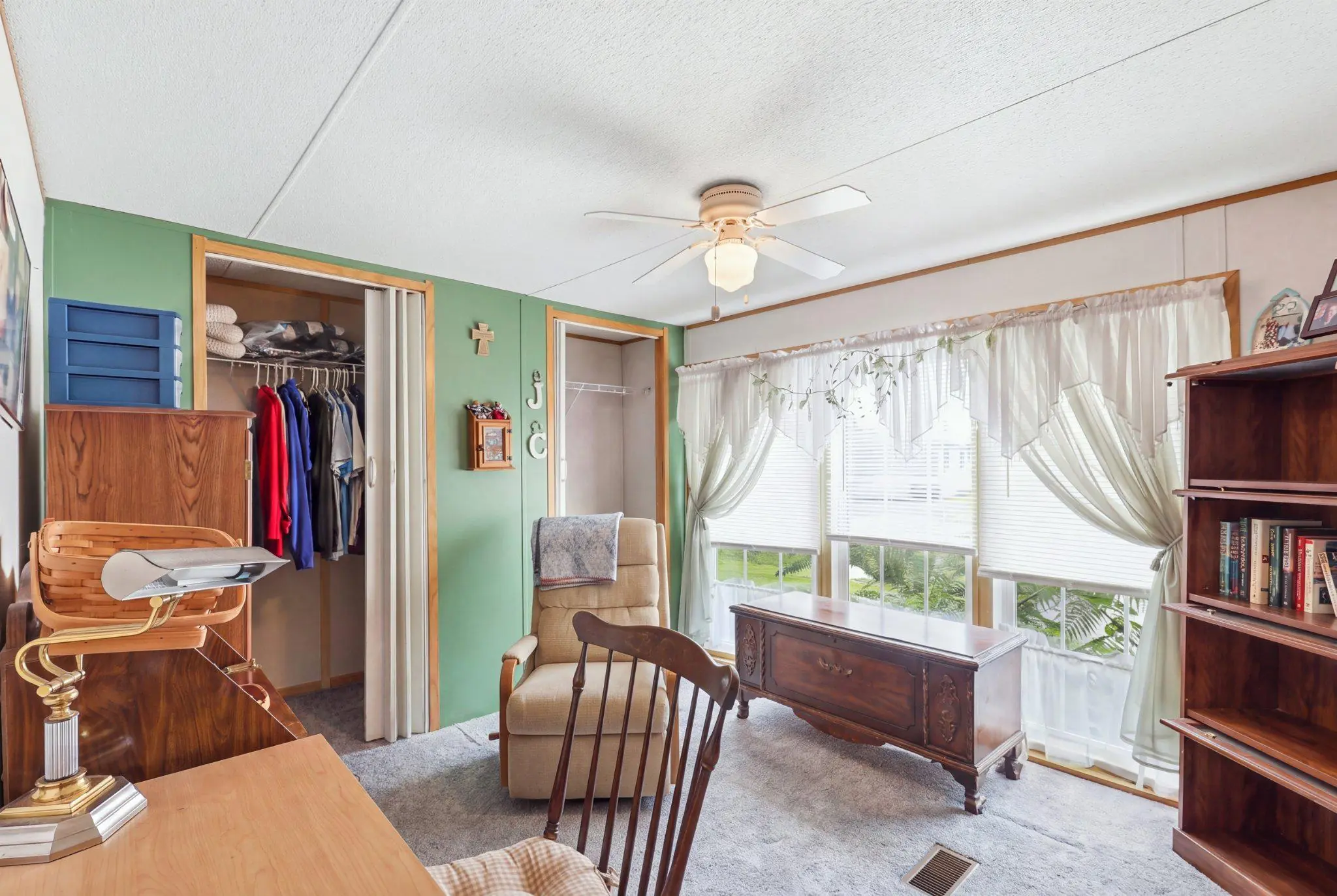 listing image