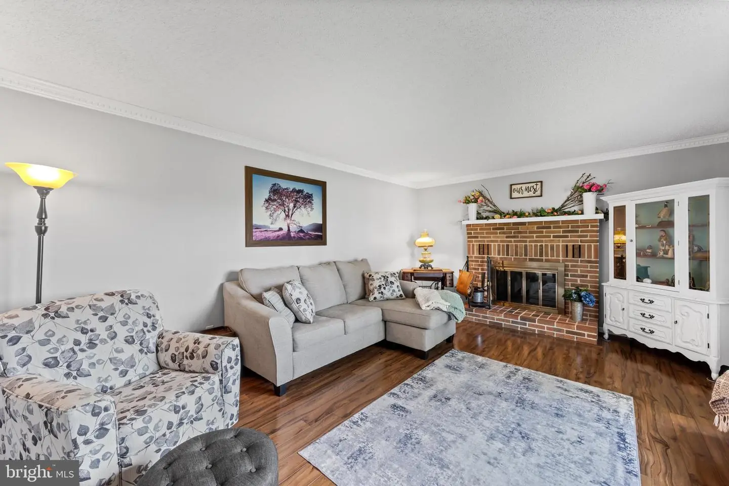 listing image