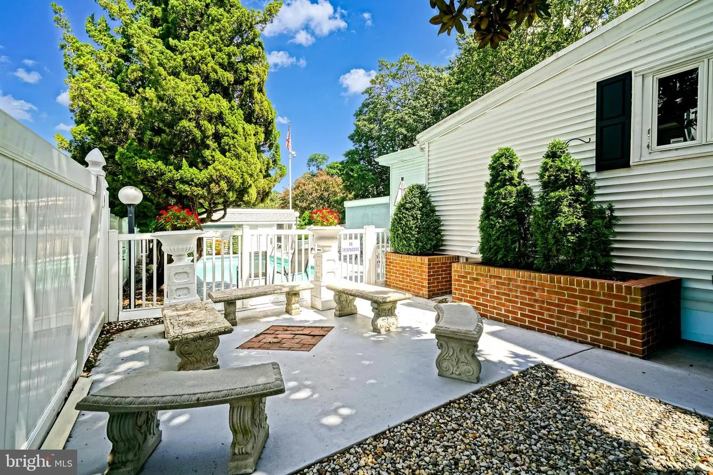 listing image