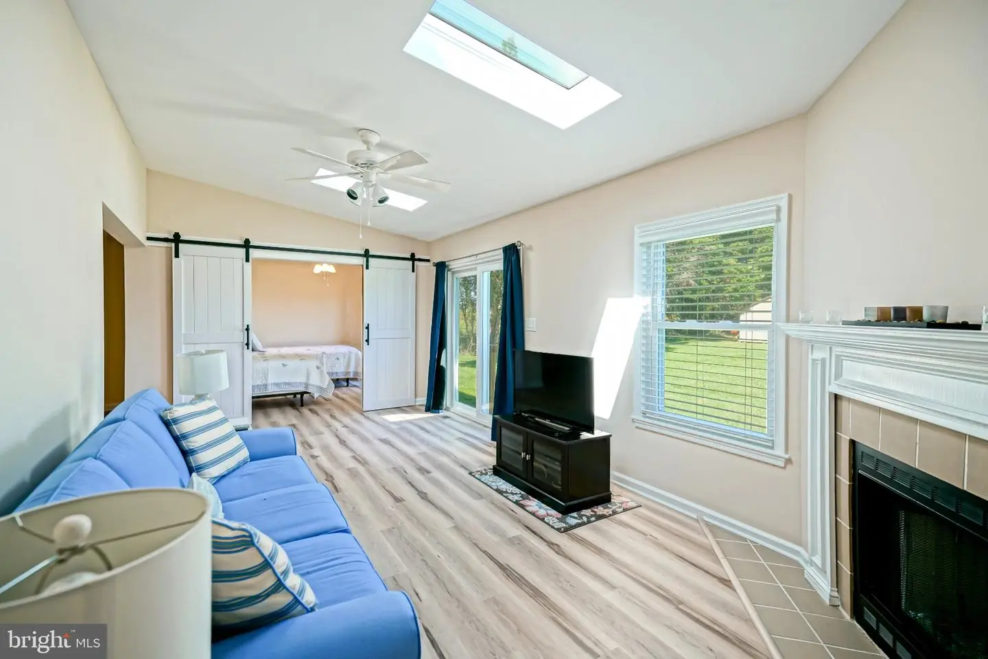 listing image