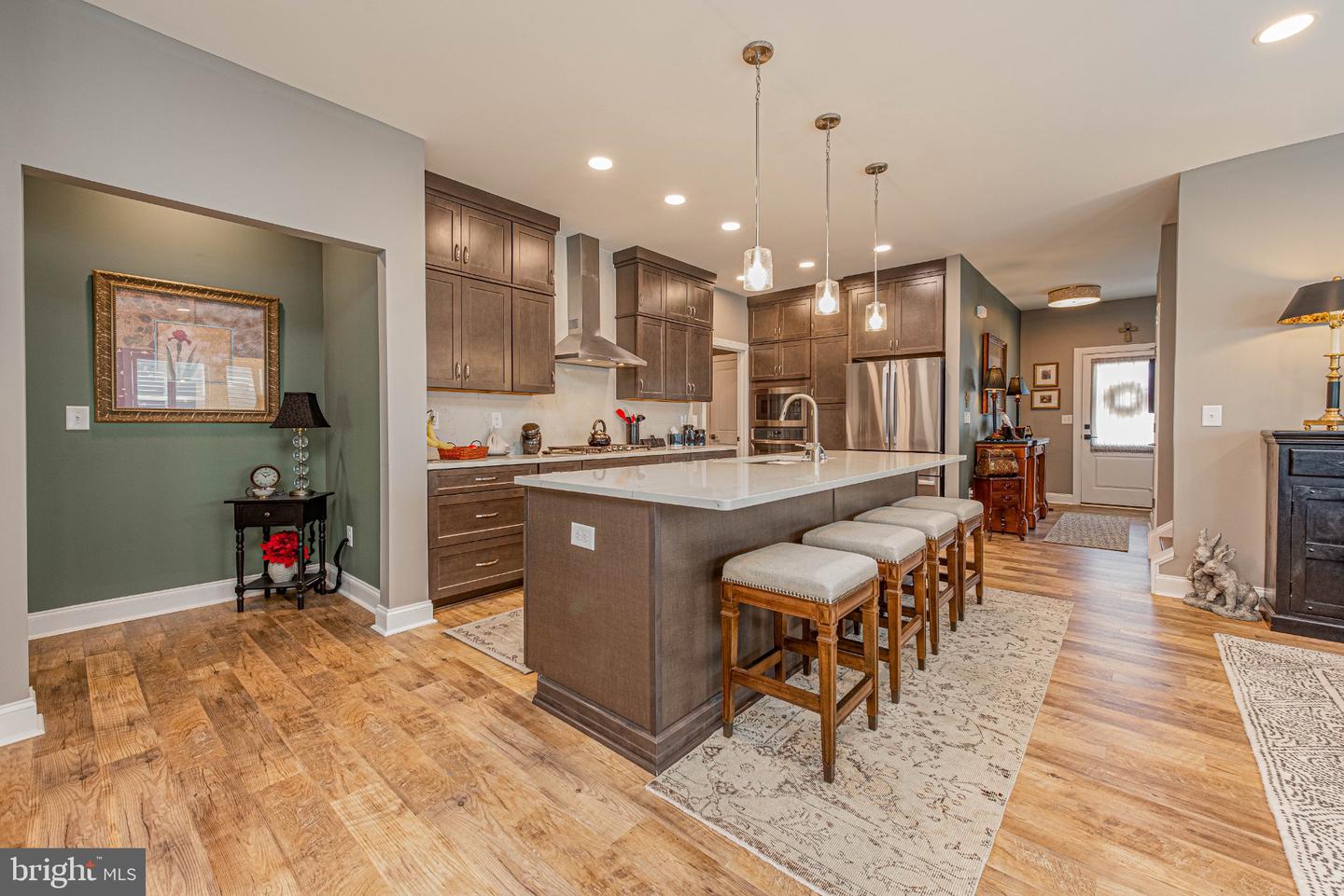 listing image