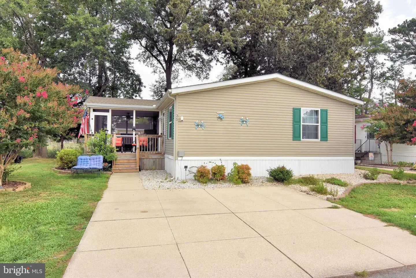 listing image