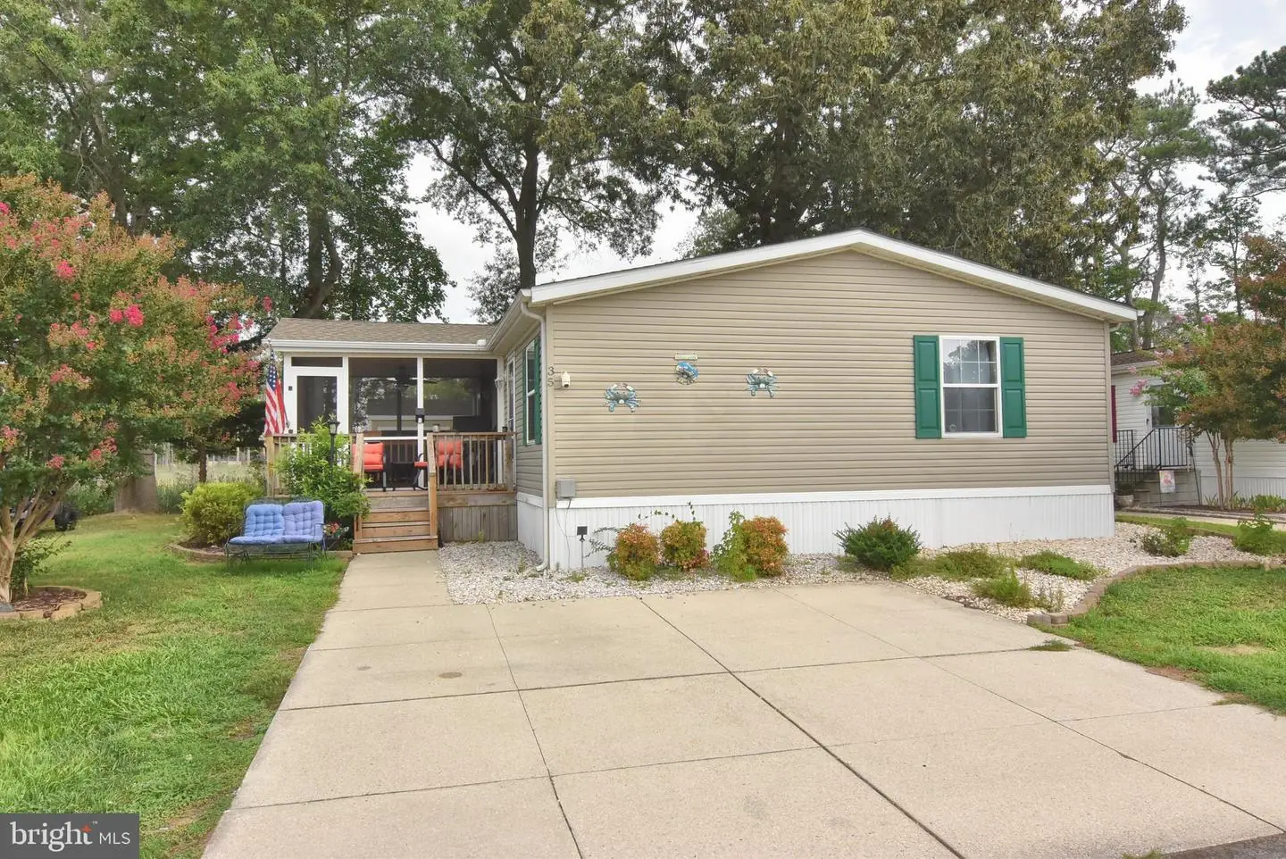 listing image