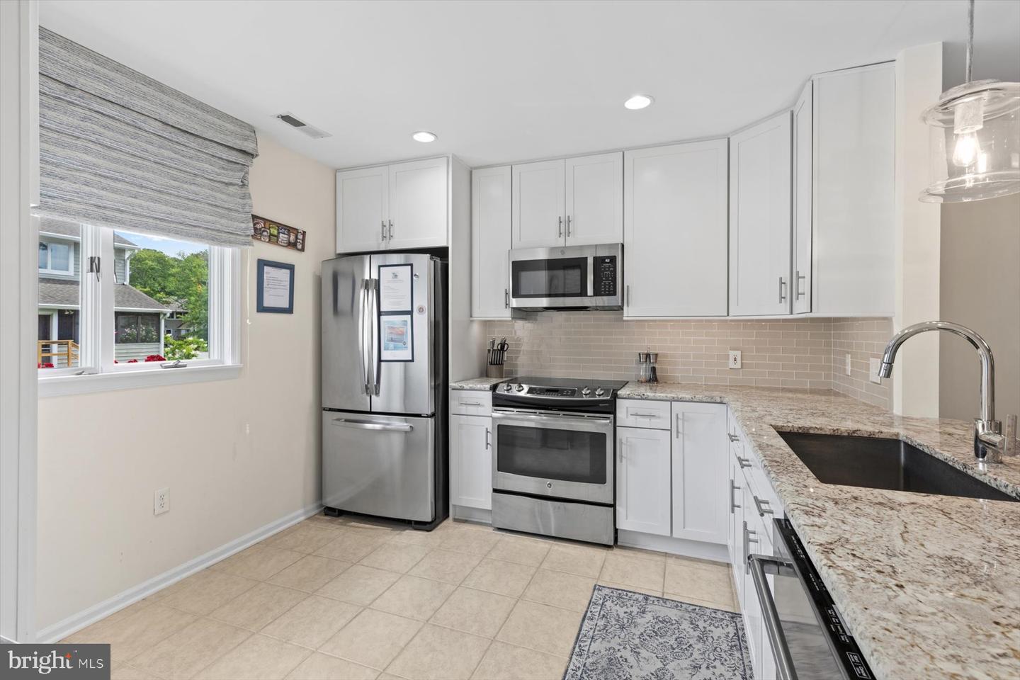 listing image