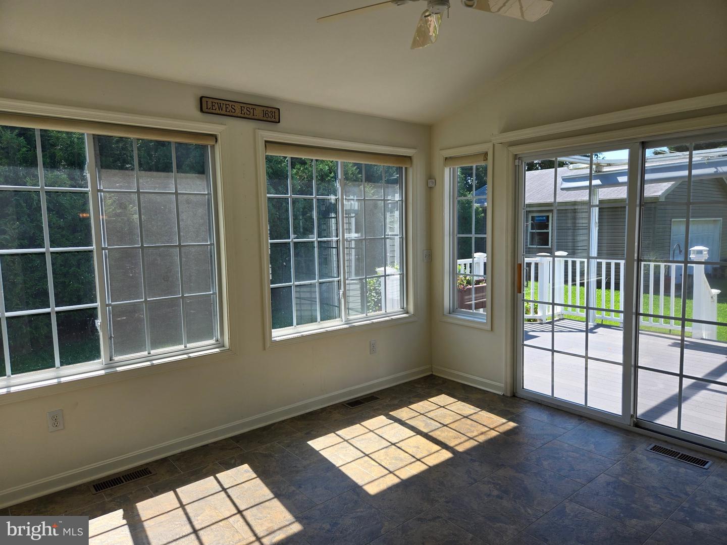 listing image