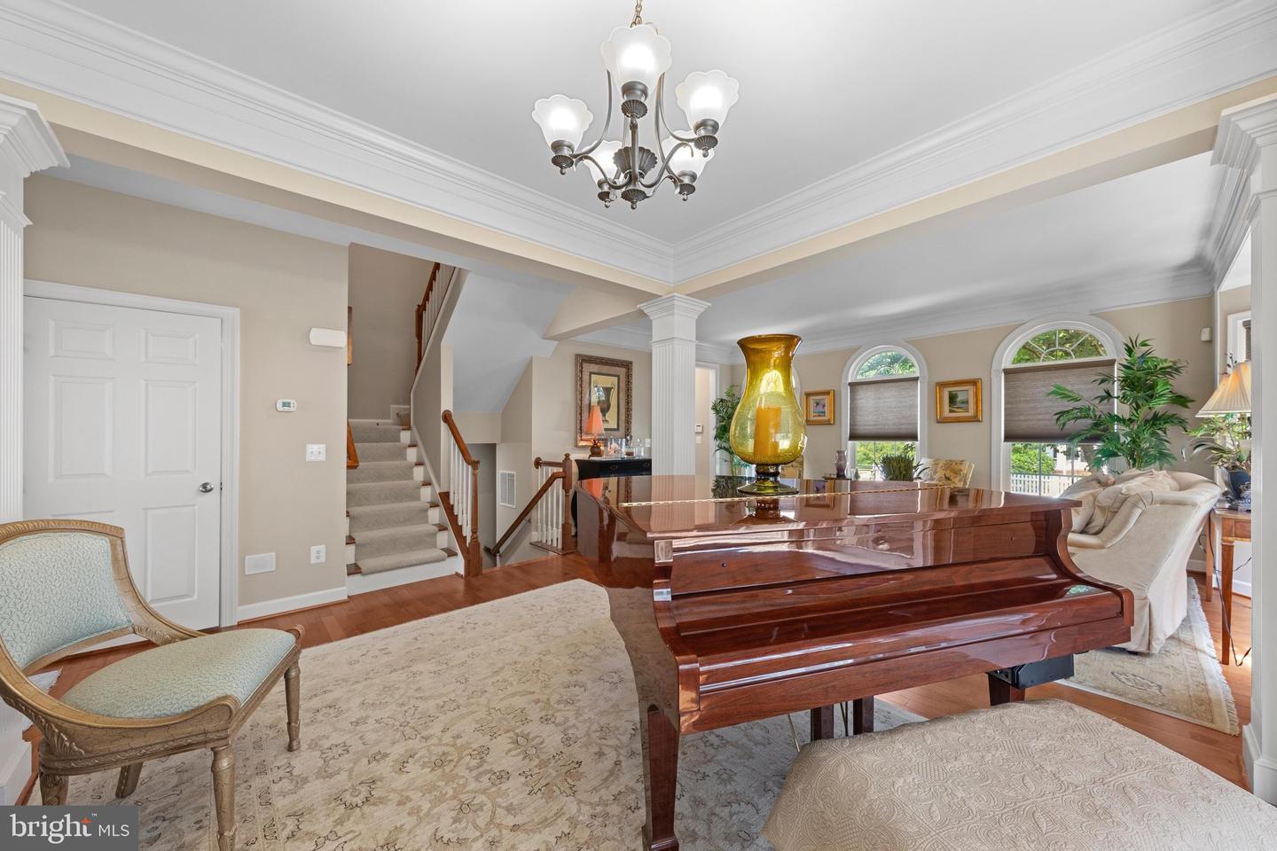 listing image
