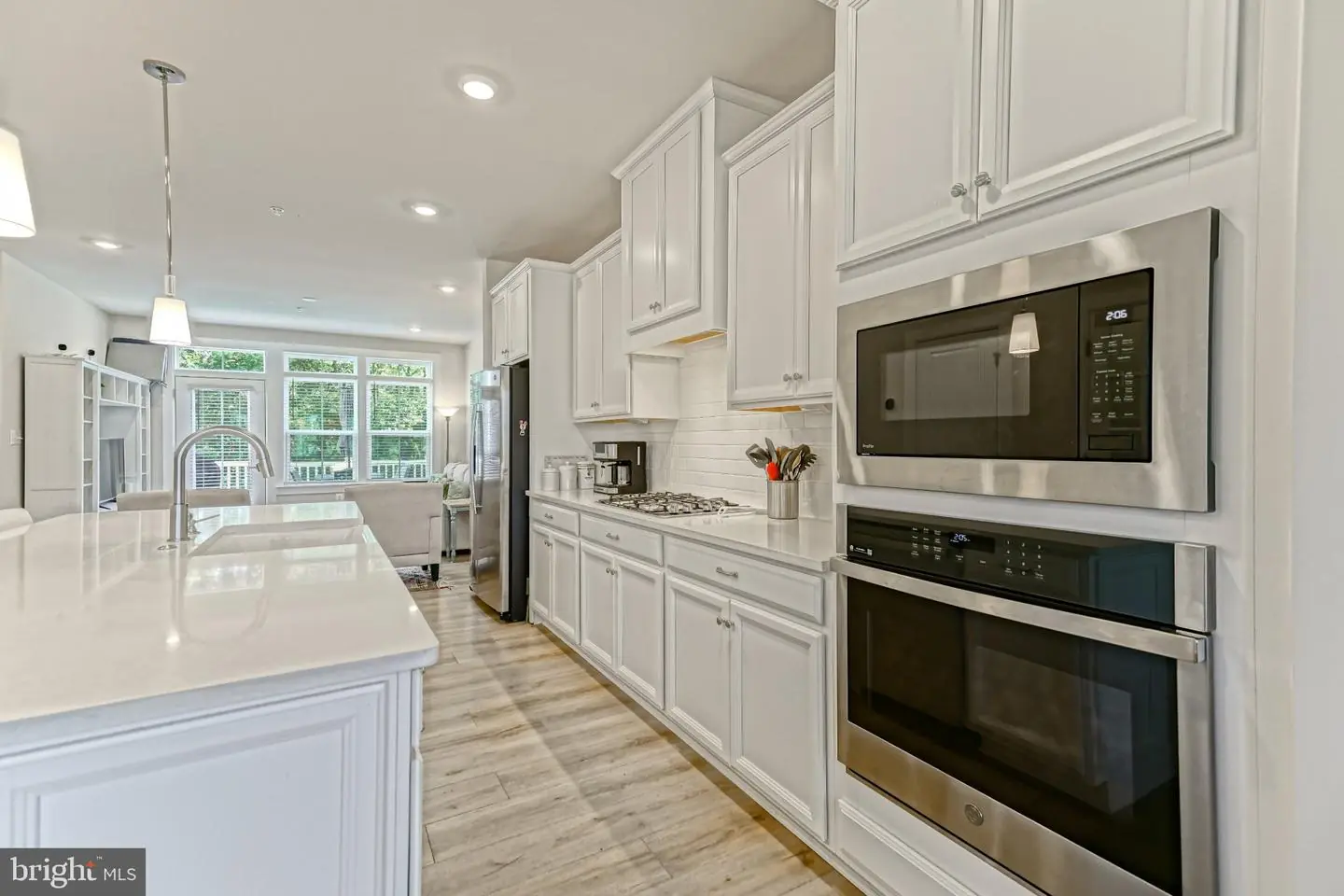listing image