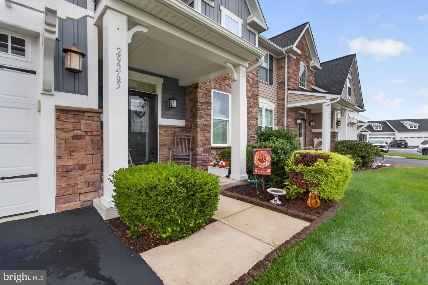 listing image