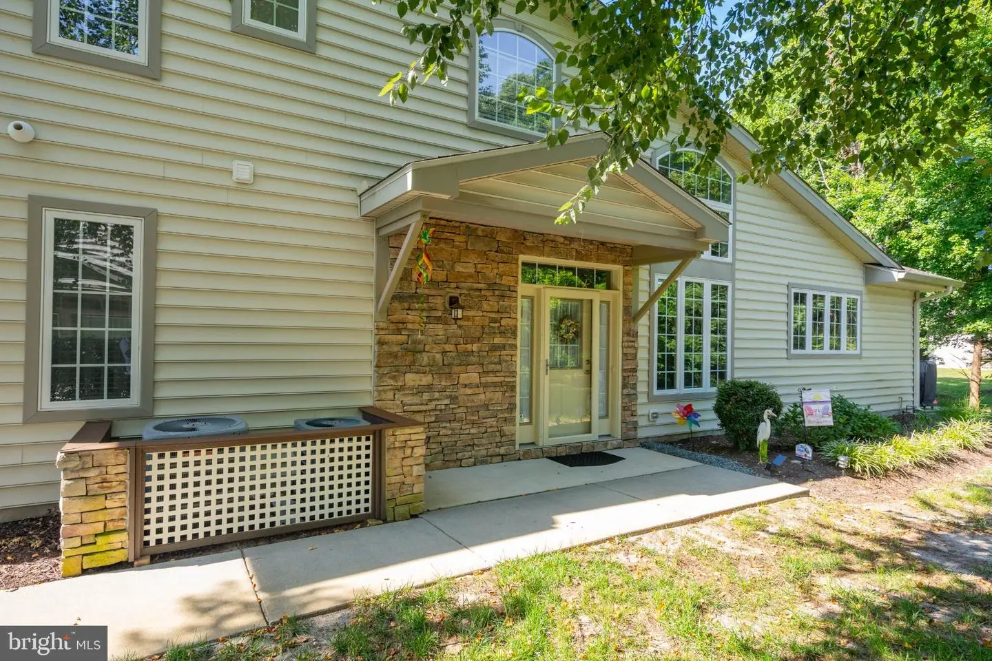 listing image
