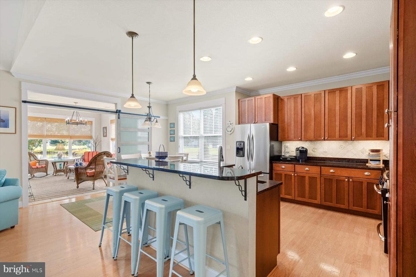listing image