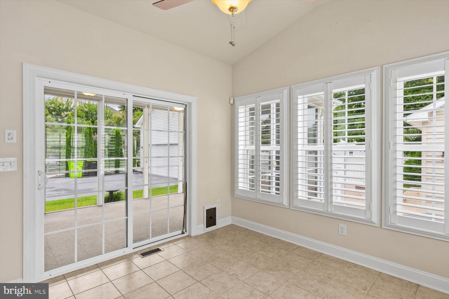 listing image