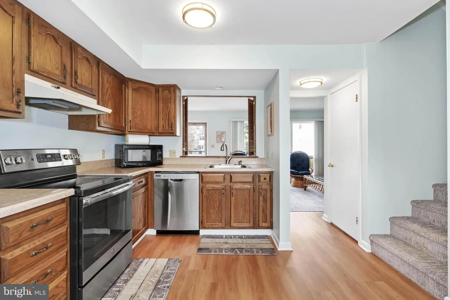 listing image