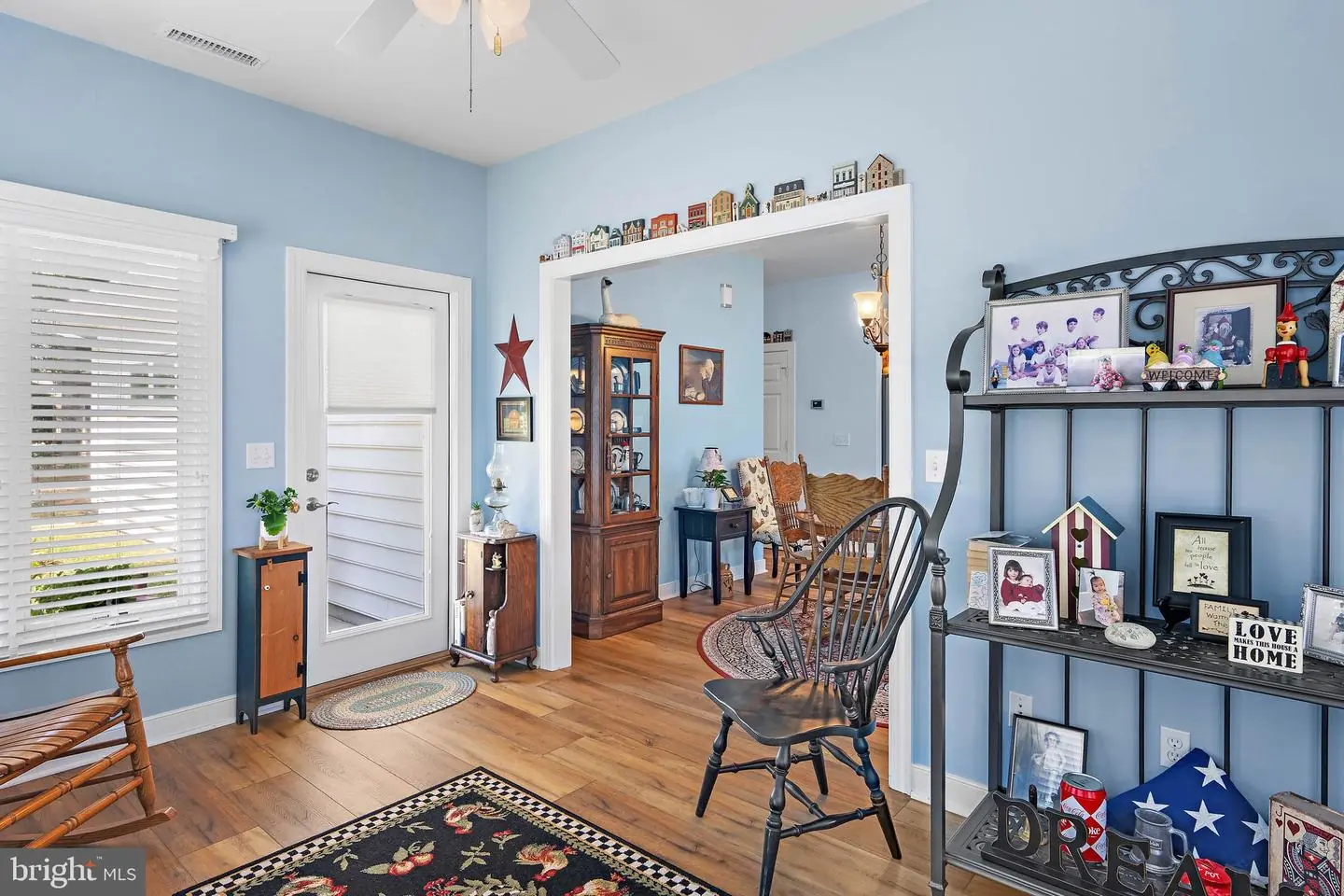 listing image