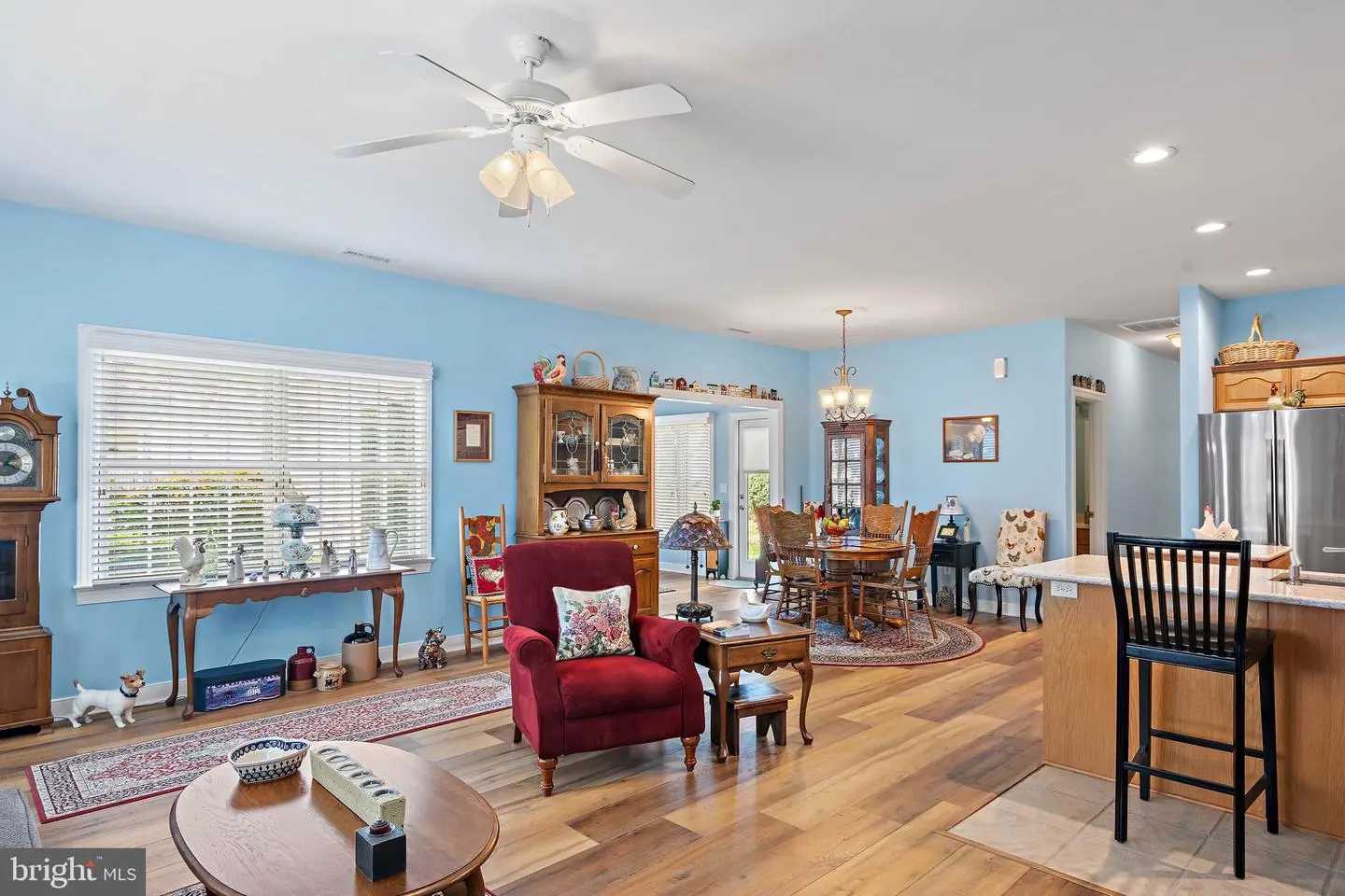 listing image