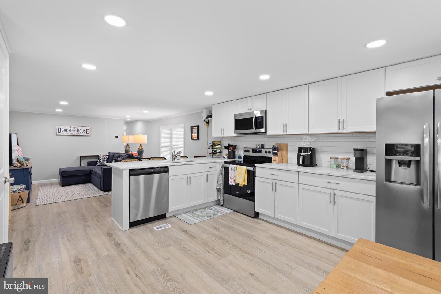listing image