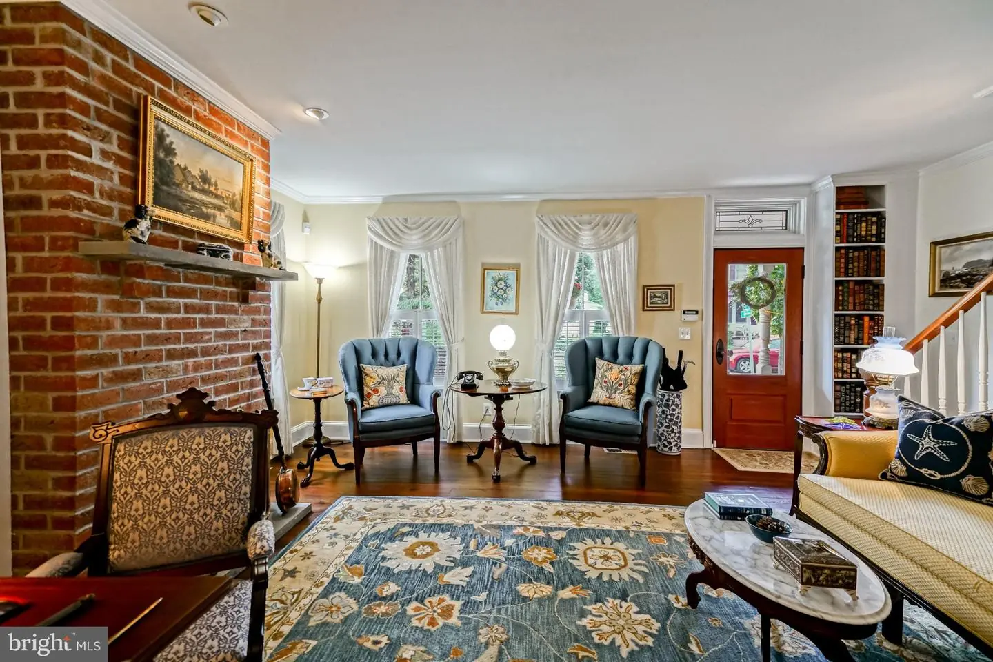 listing image