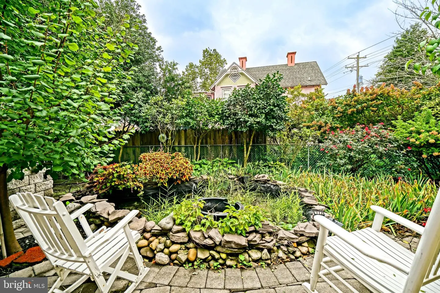 listing image