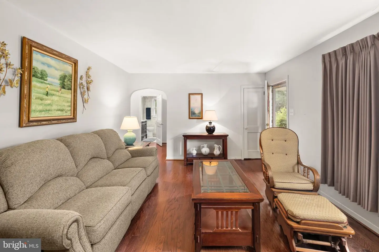 listing image