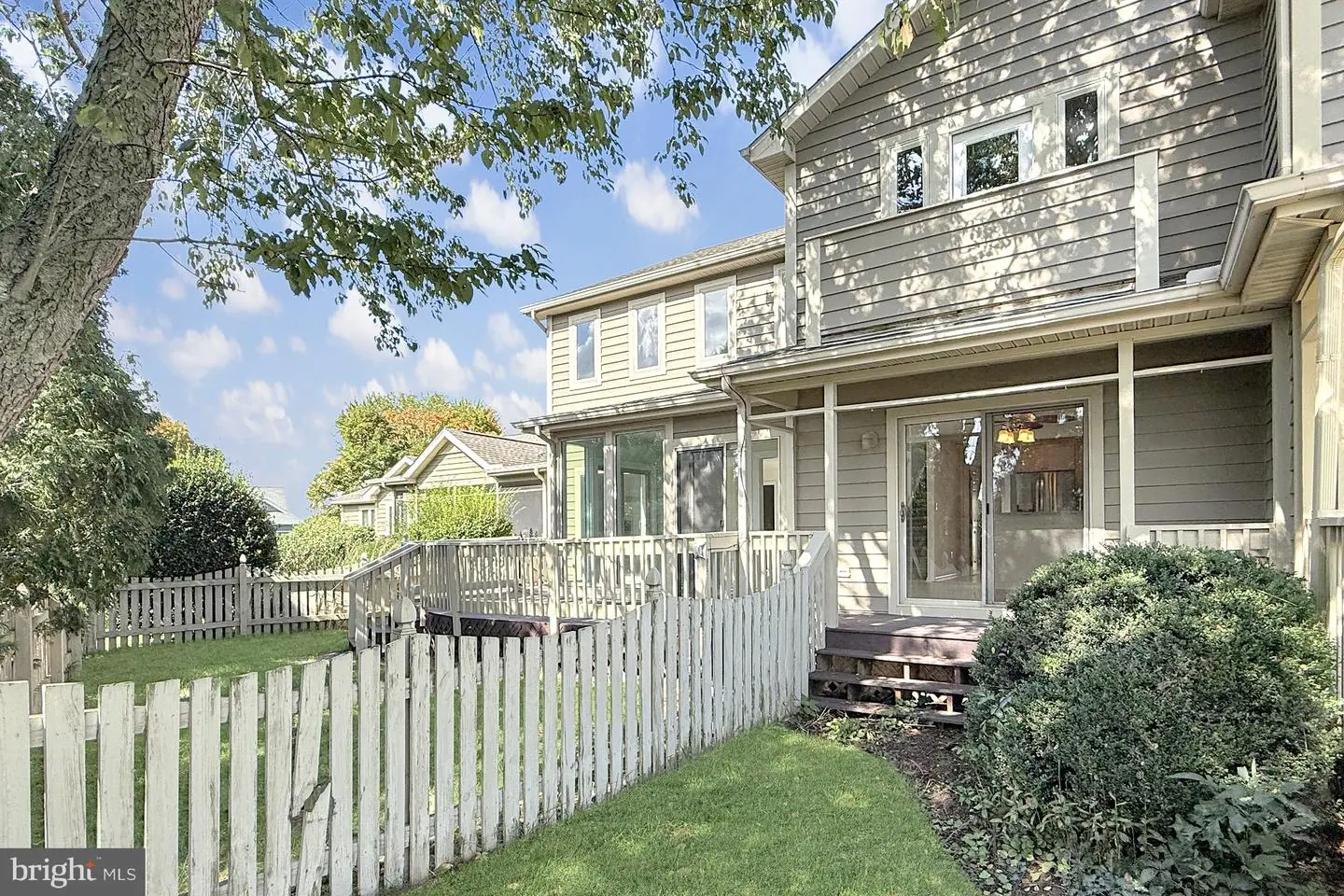 listing image
