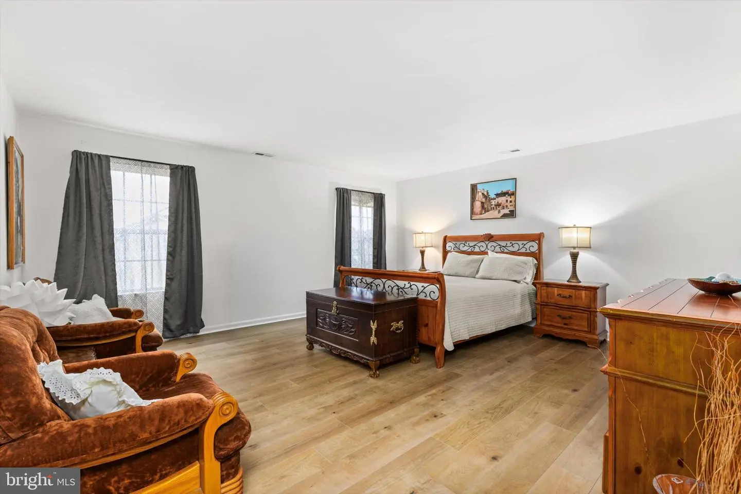 listing image