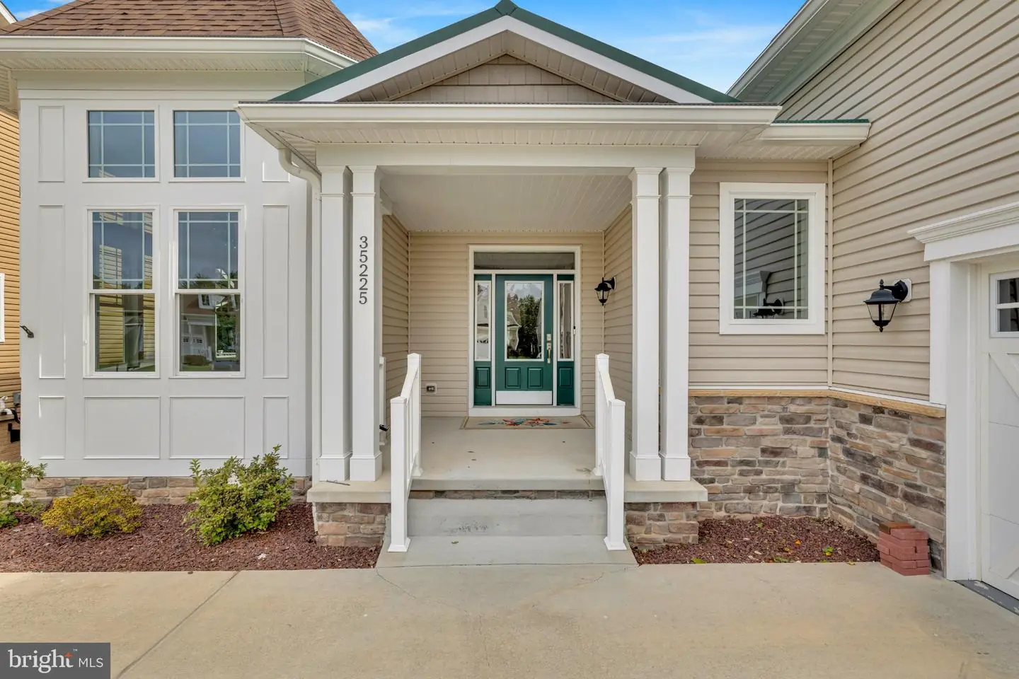 listing image