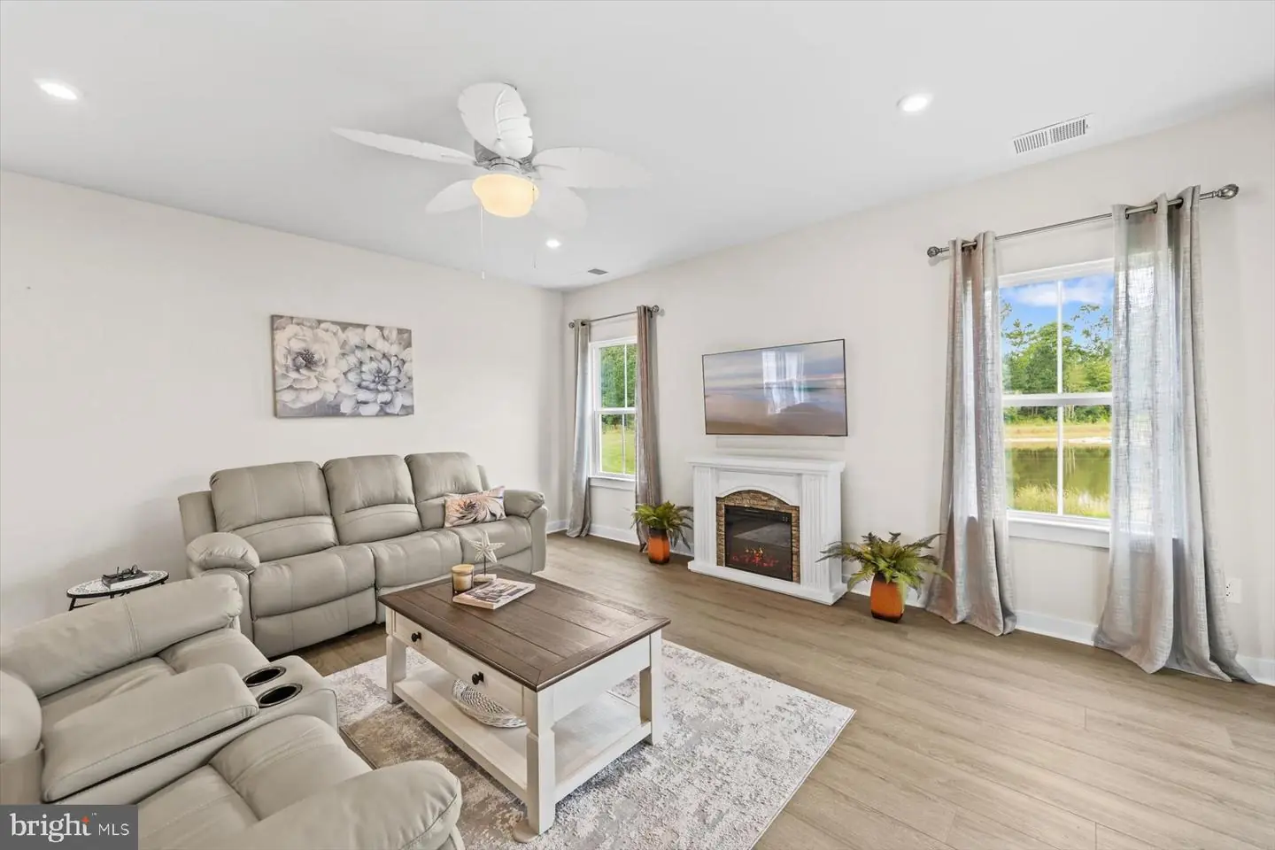 listing image