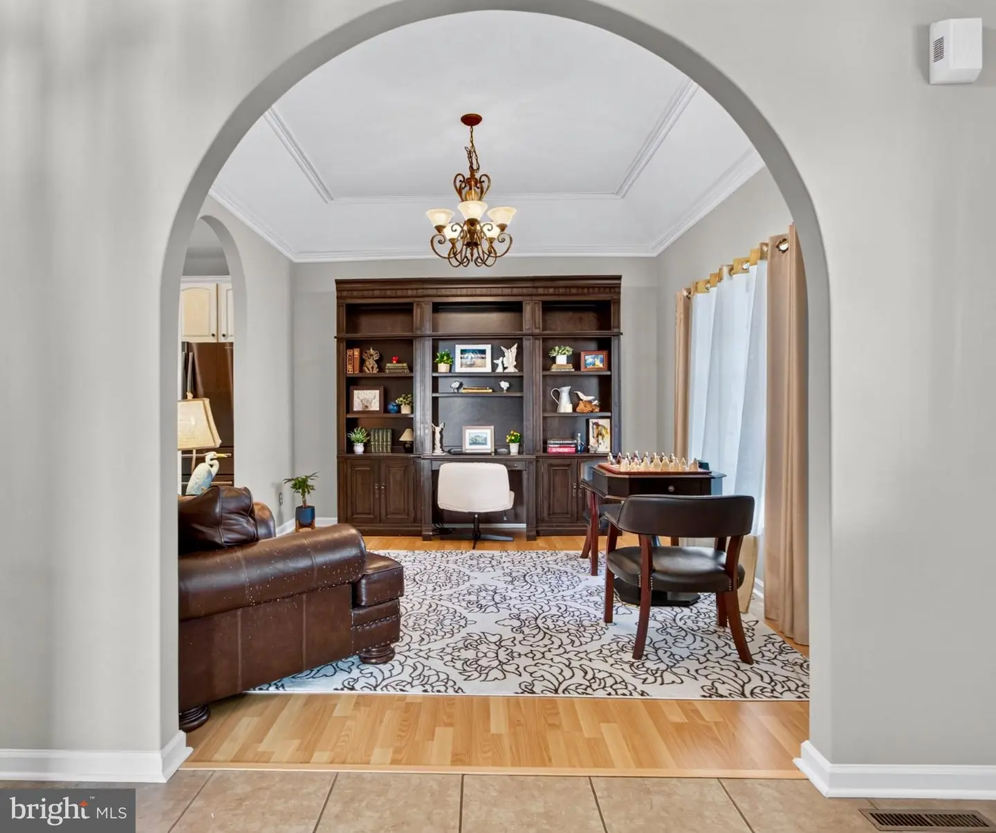 listing image