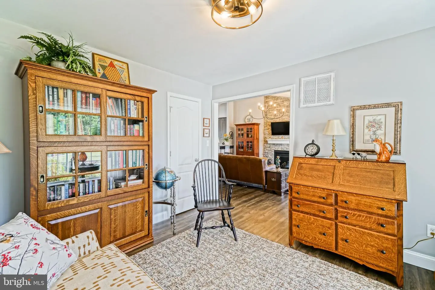 listing image