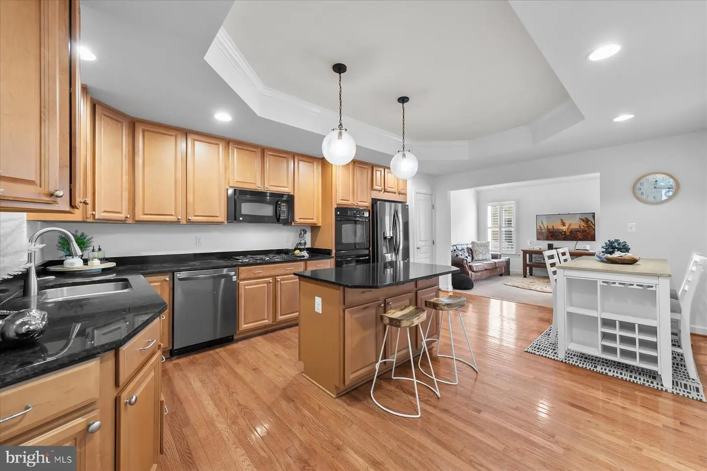 listing image