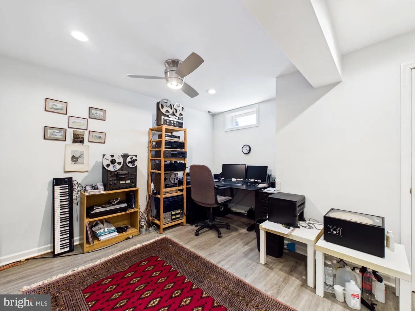 listing image
