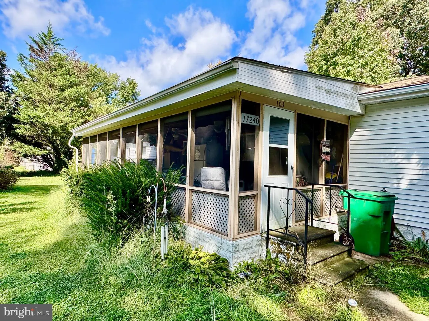 listing image