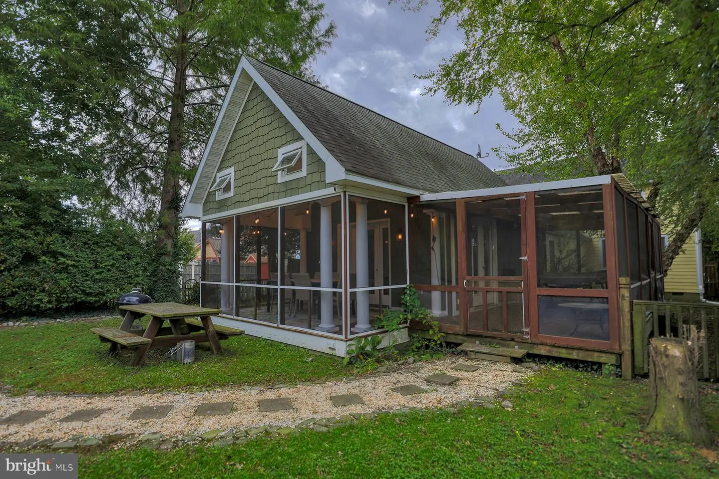 listing image