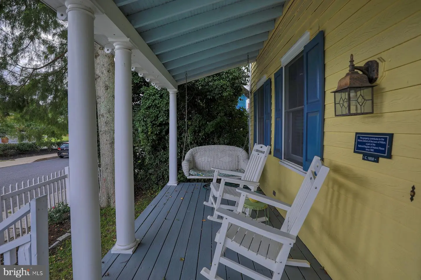 listing image