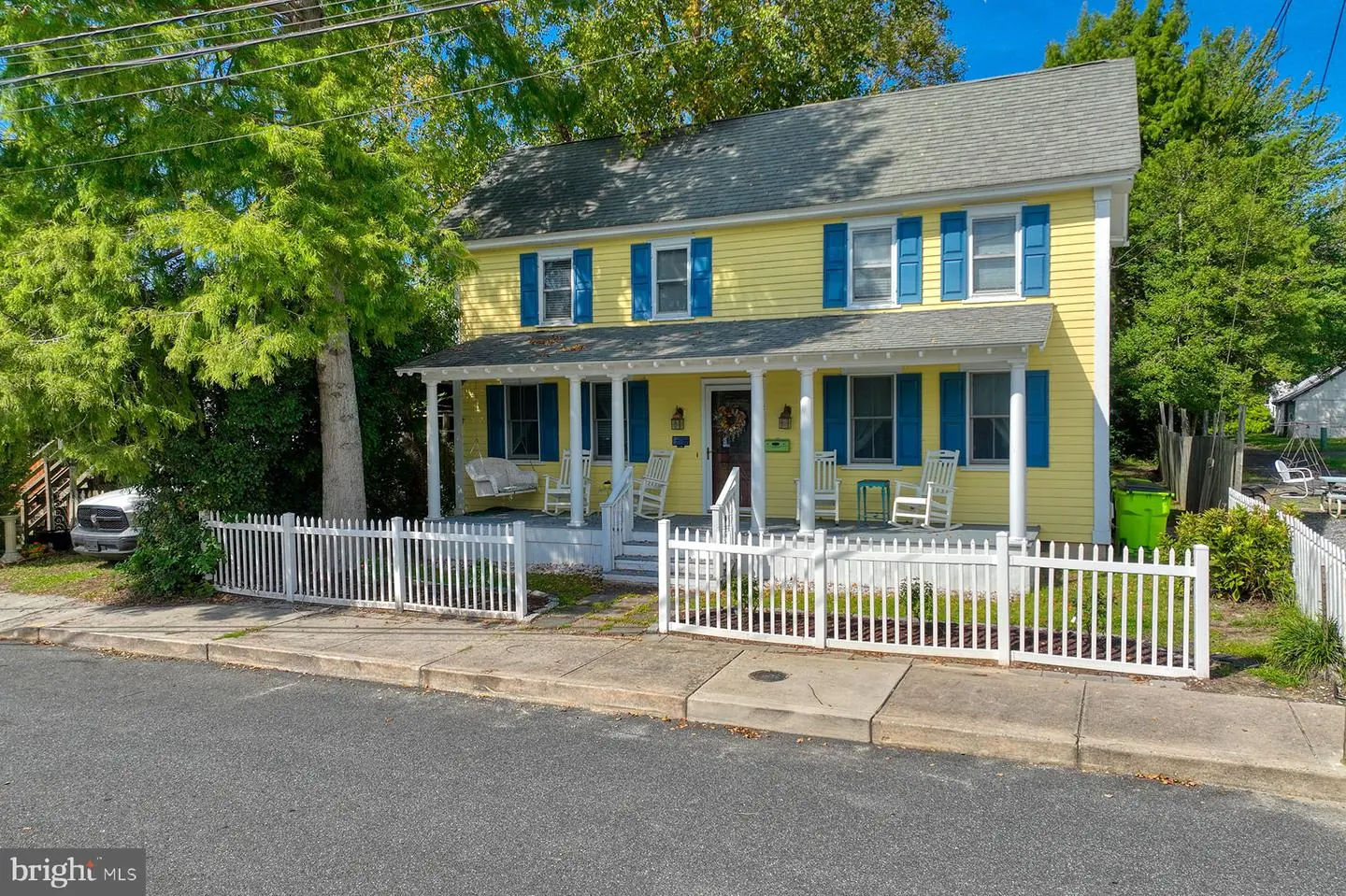 listing image