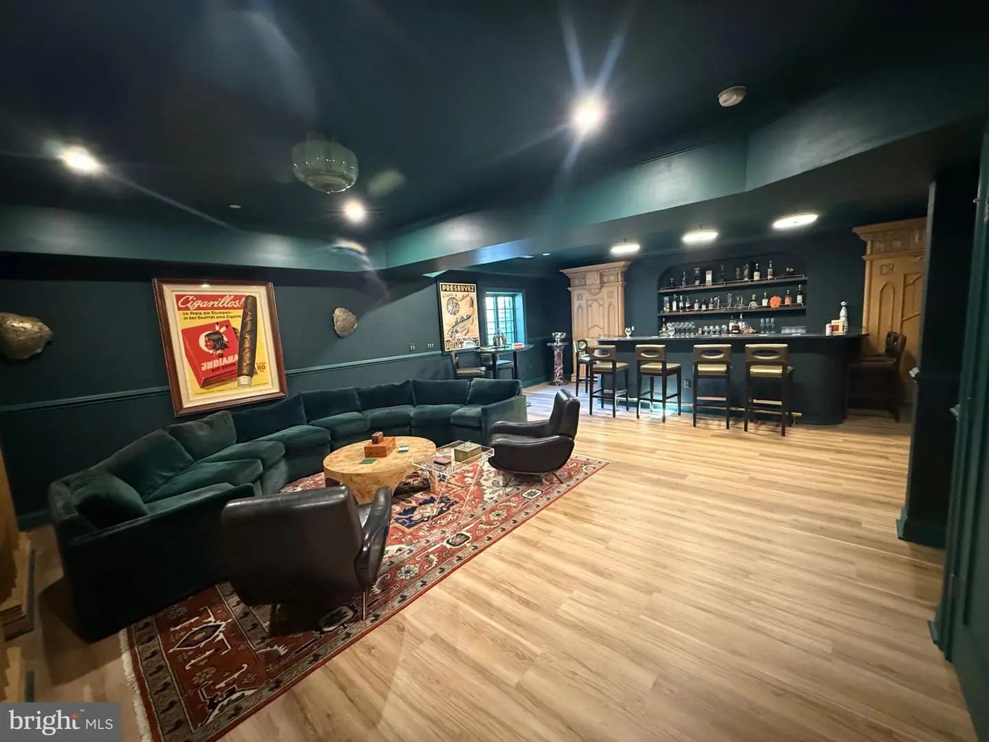listing image