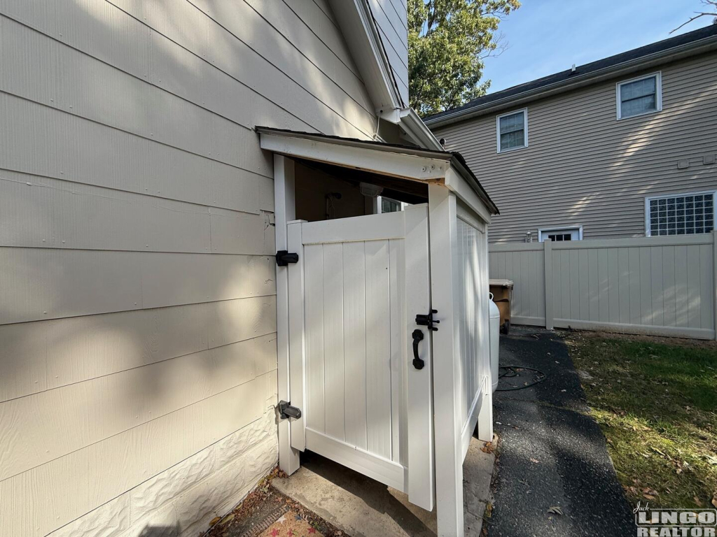 IMG_1690 8 6TH STREET Rental Property IMG_1690 8 6TH STREET Rental Property