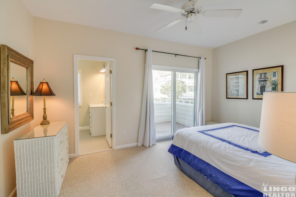 32beach10 32 BEACH AVENUE  Rental Property