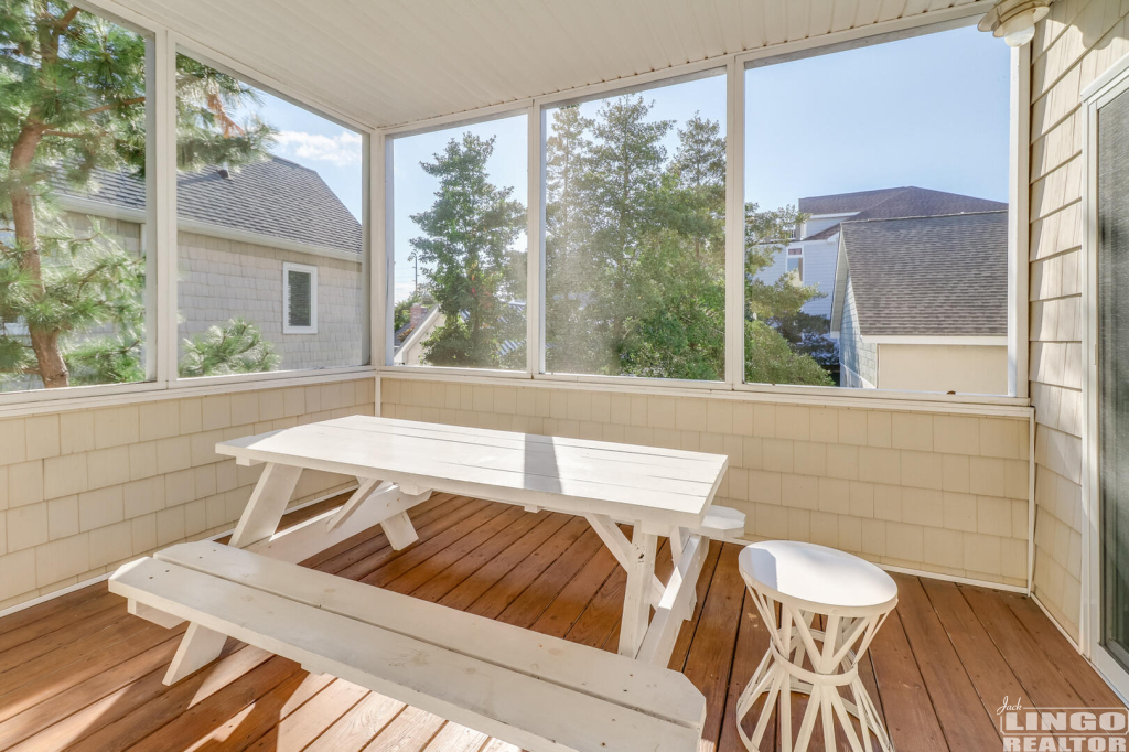32beach45 32 BEACH AVENUE  Rental Property
